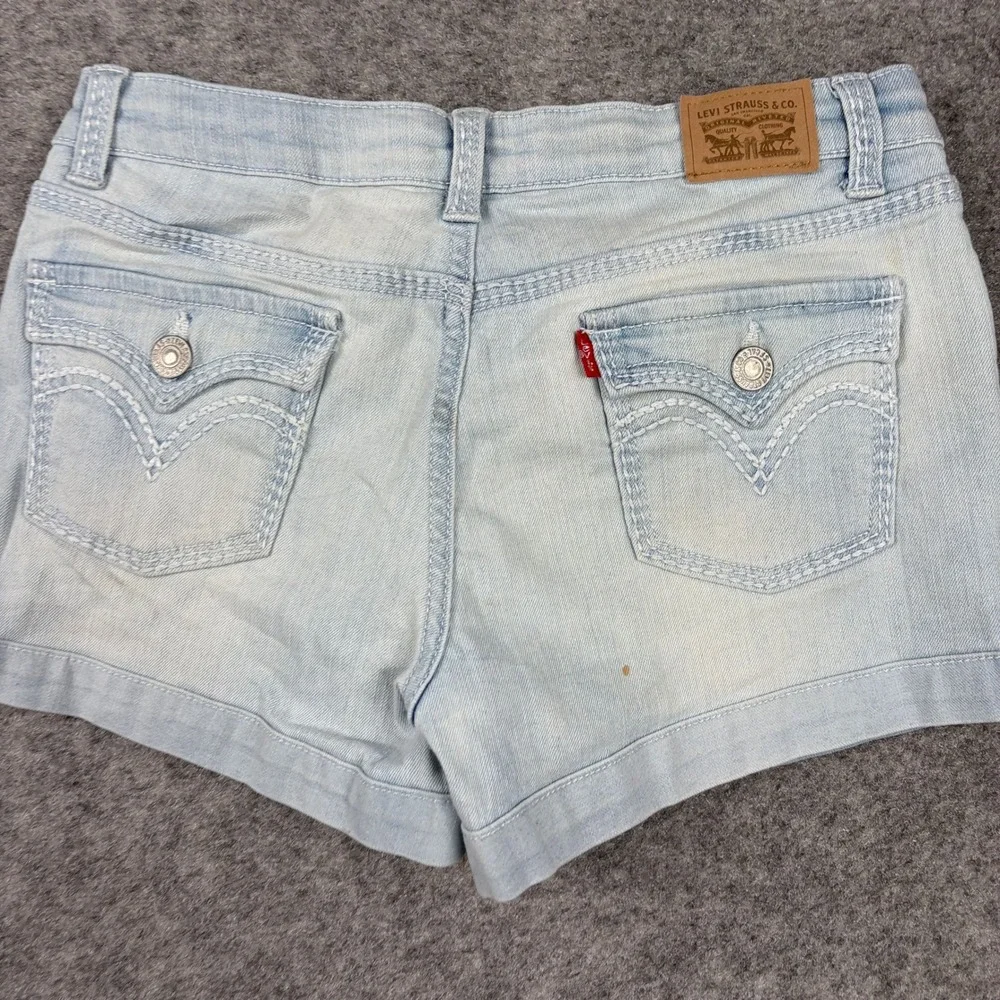 Levi's‎ Shorty Short Girls 16 Light Wash Denim Embroidered Flap Pocket Shorts